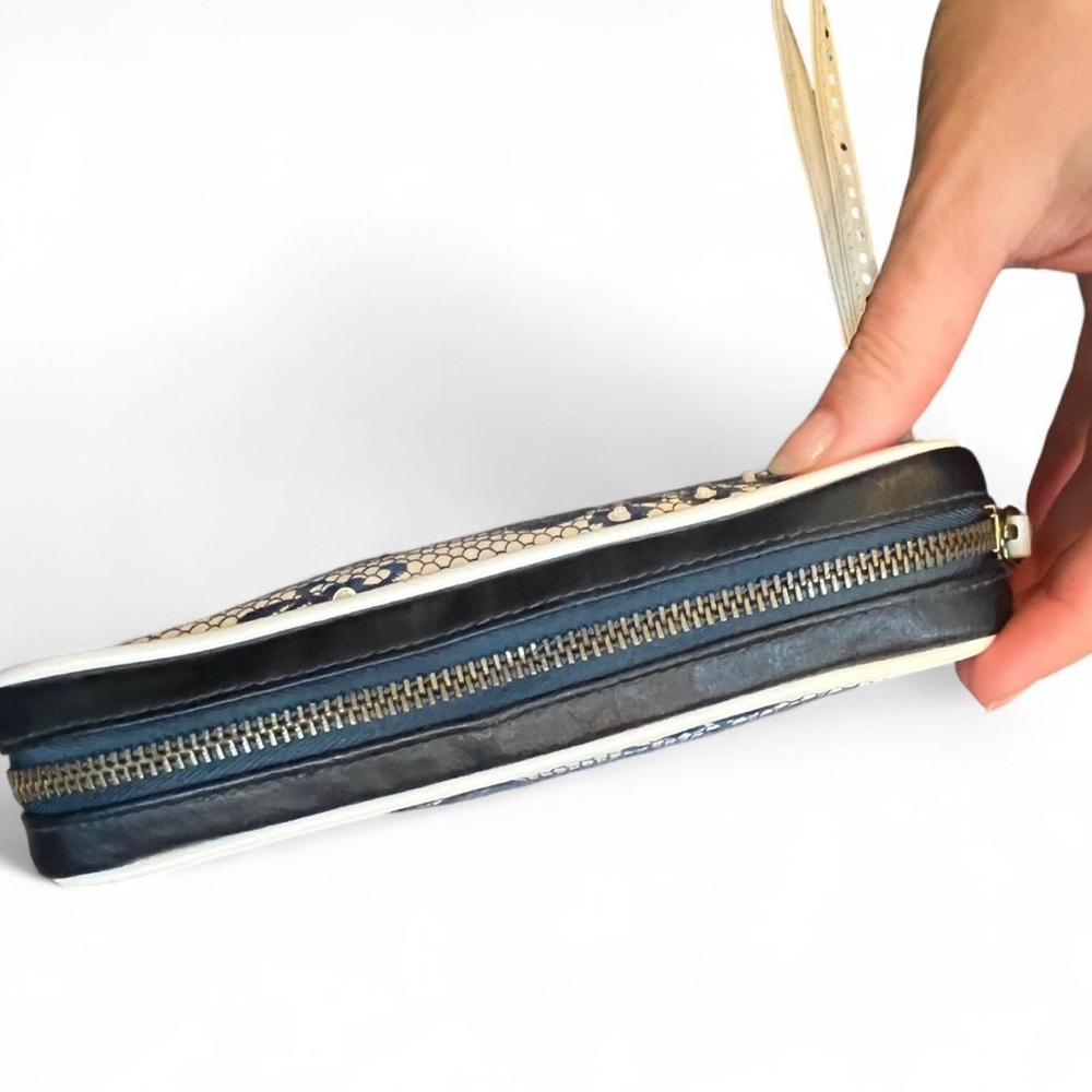 Isabella Fiore blue embroidered wristlet bag - Picture 6 of 6